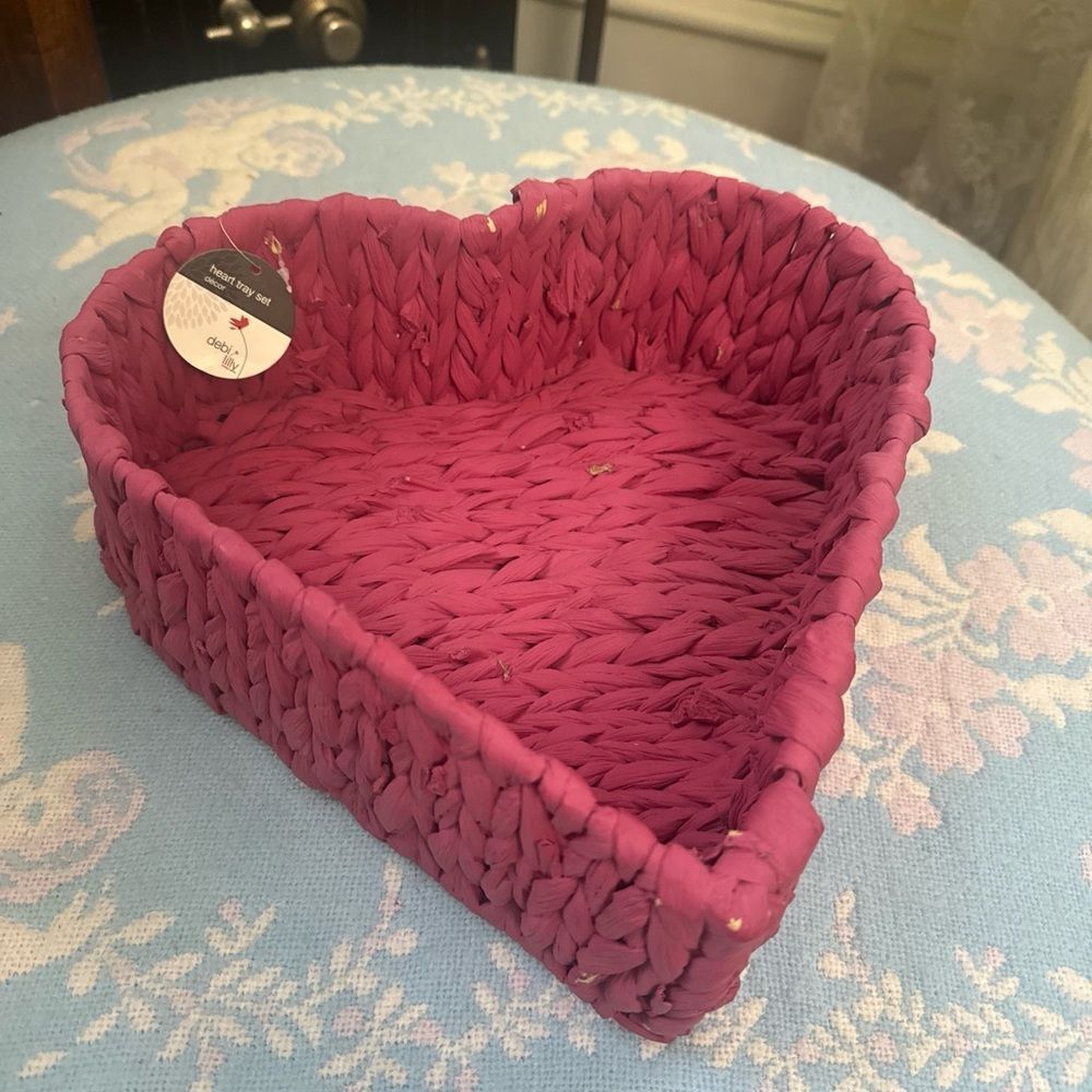 Pink *Seagrass* Heart Basket Tray